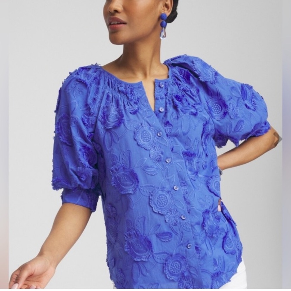Chico’s Feathered Embroidery Puff Sleeve Blouse 100% Cotton P2P 20.5 in.
